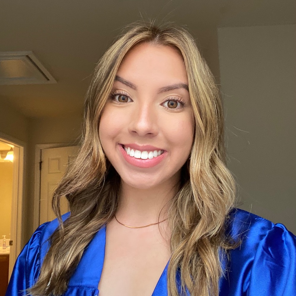 Meet your Posher, Alexis